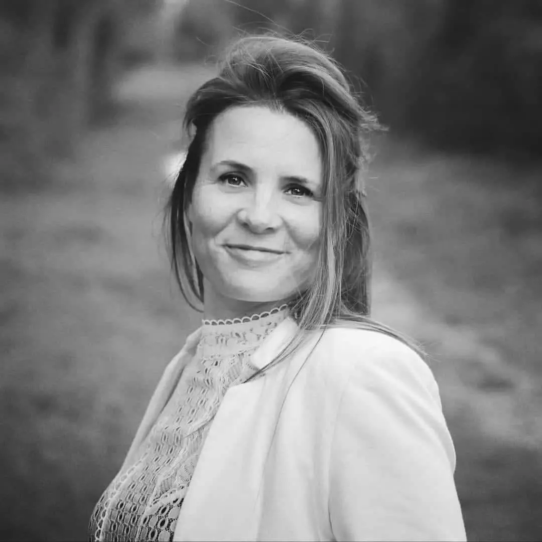 alexandra formatrice skinart school