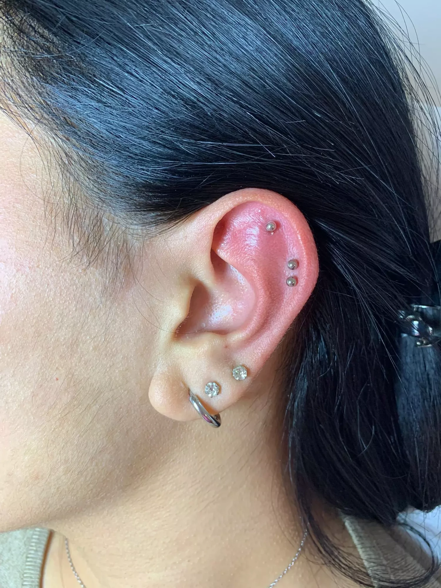 Piercing Oreille Bordeaux