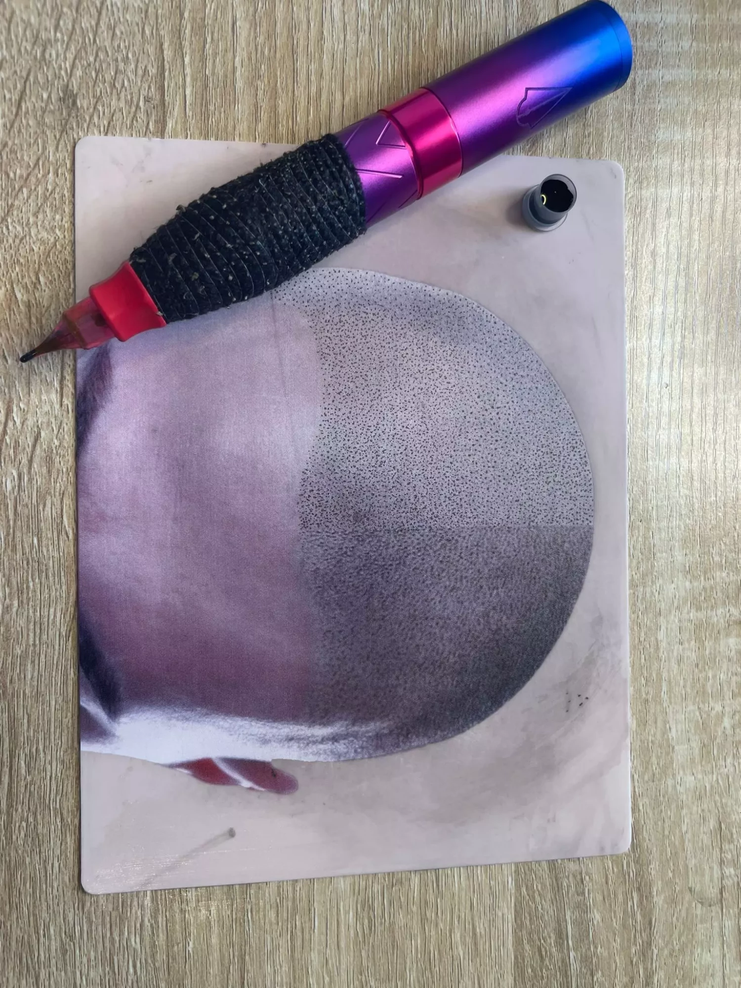 Dessin d'un élève en formation Tricopigmentation