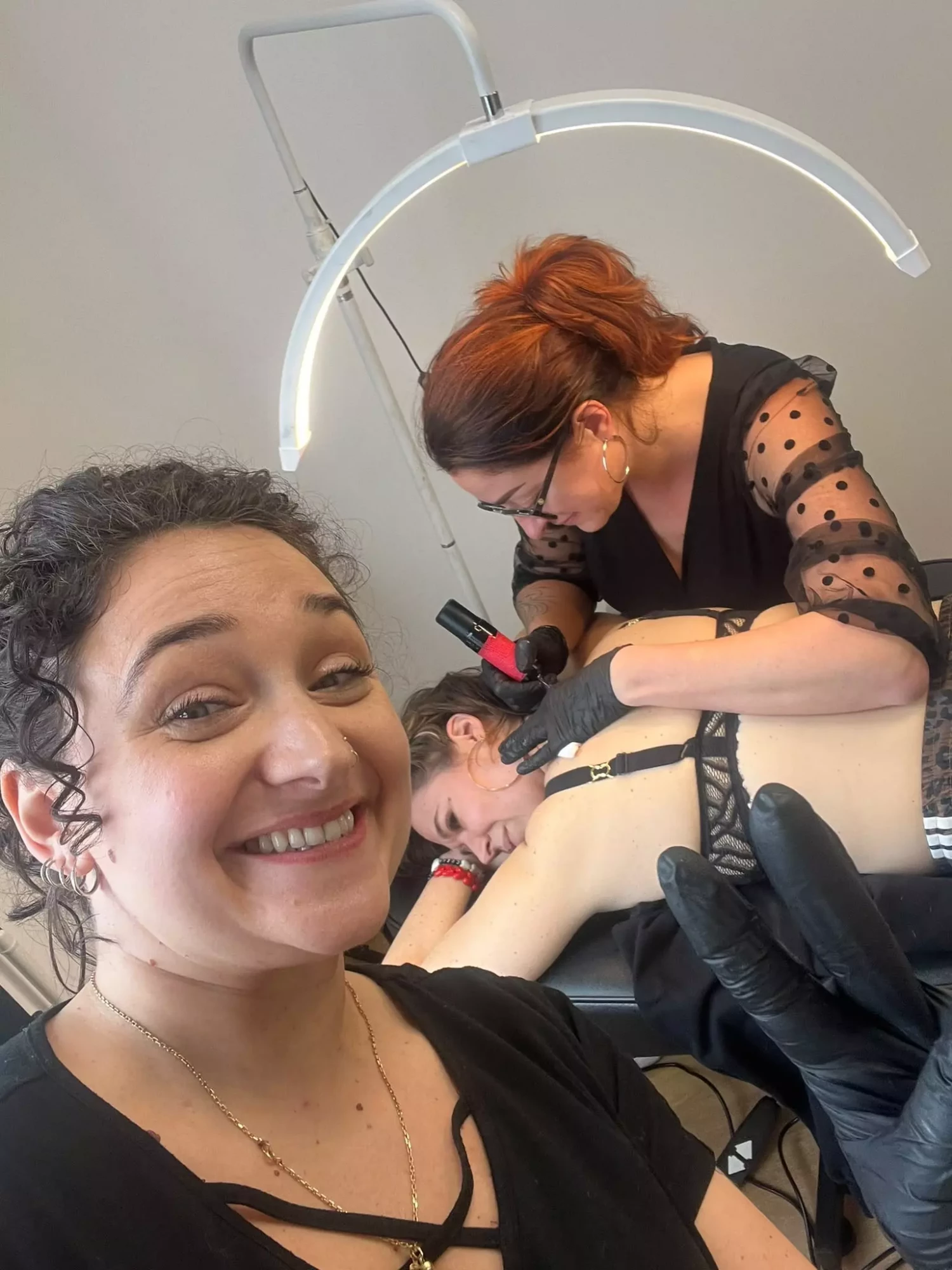 Formatrice avec élève en Tiny Tattoo